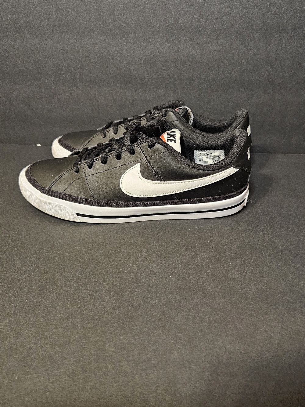 Nike  COURT LEGACY YOUTH Black/White Low-Top Sneakers